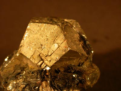 crystal with large regularly shaped faces