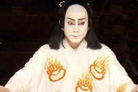 Kabuki & noh thumbnail: a kabuki actor with strong face makeup and wearing a white kimono