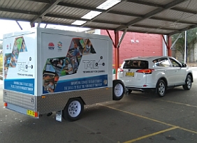 T4L Technology Trailer visiting another school