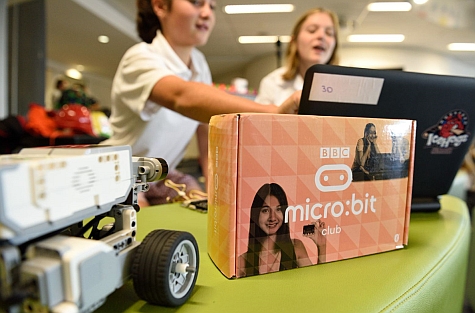 Students coding the BBC Microbit